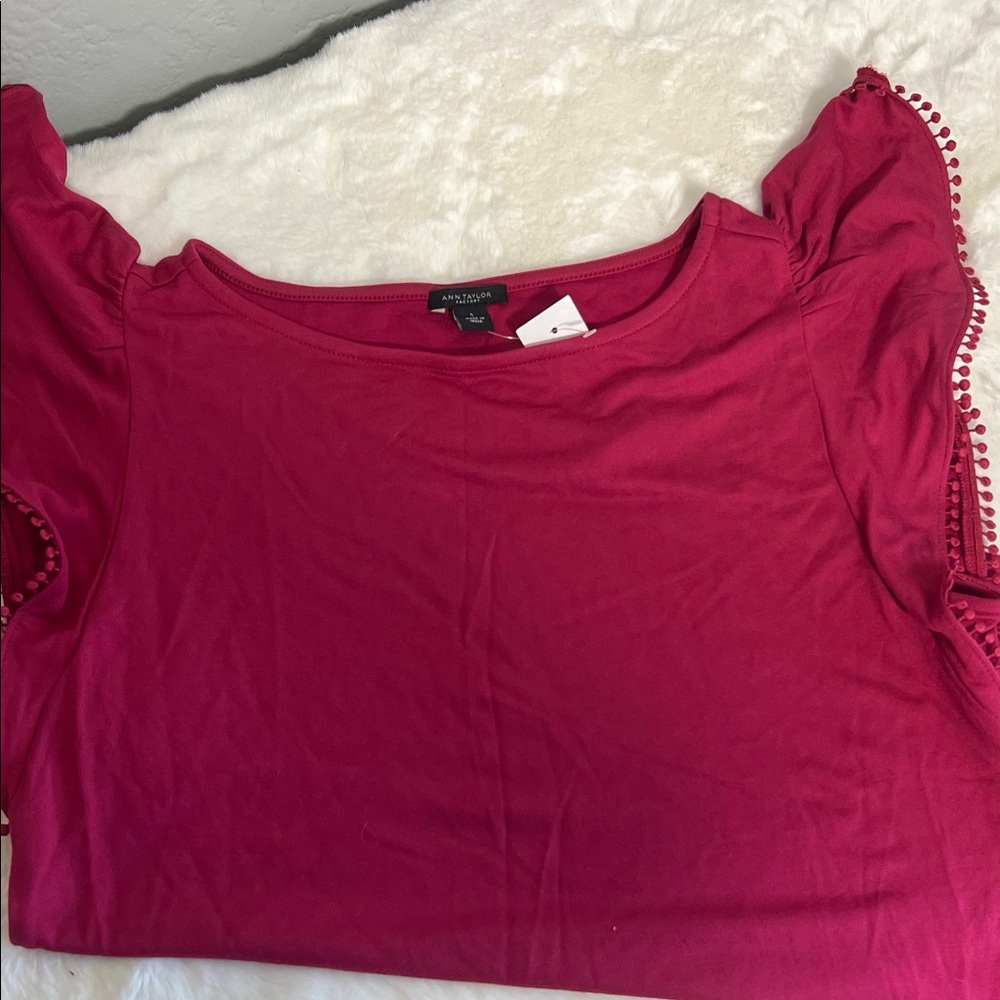 Ann Taylor Magenta Ruffle Sleeve Women's Top Burgundy Size S